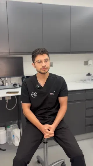 Your gums deserve just as much attention as your teeth 🦷🩷Dr Rahman has a special interest in gum health and gum disease, helping patients understand the early signs of gum problems and how to protect the foundations of their smile.Bleeding, swollen or receding gums aren’t something to simply ignore. Early assessment and the right care can make a real difference.Healthy gums. Strong foundations. Confident smiles. ✨Have a questions about your gums? Send us a personal message 🫶🏼